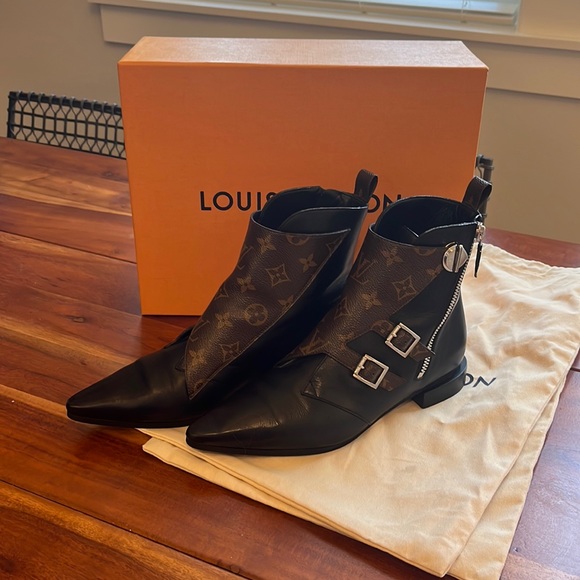 Louis Vuitton Monogram Jumble Flat Ankle Boot - Picture 1 of 8